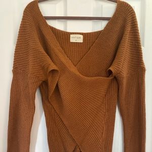 Vestique Auburn Crossover Sweater